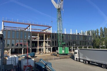 New headquarters and application rooms: 'Sunlight' wind- and watertight before construction holiday