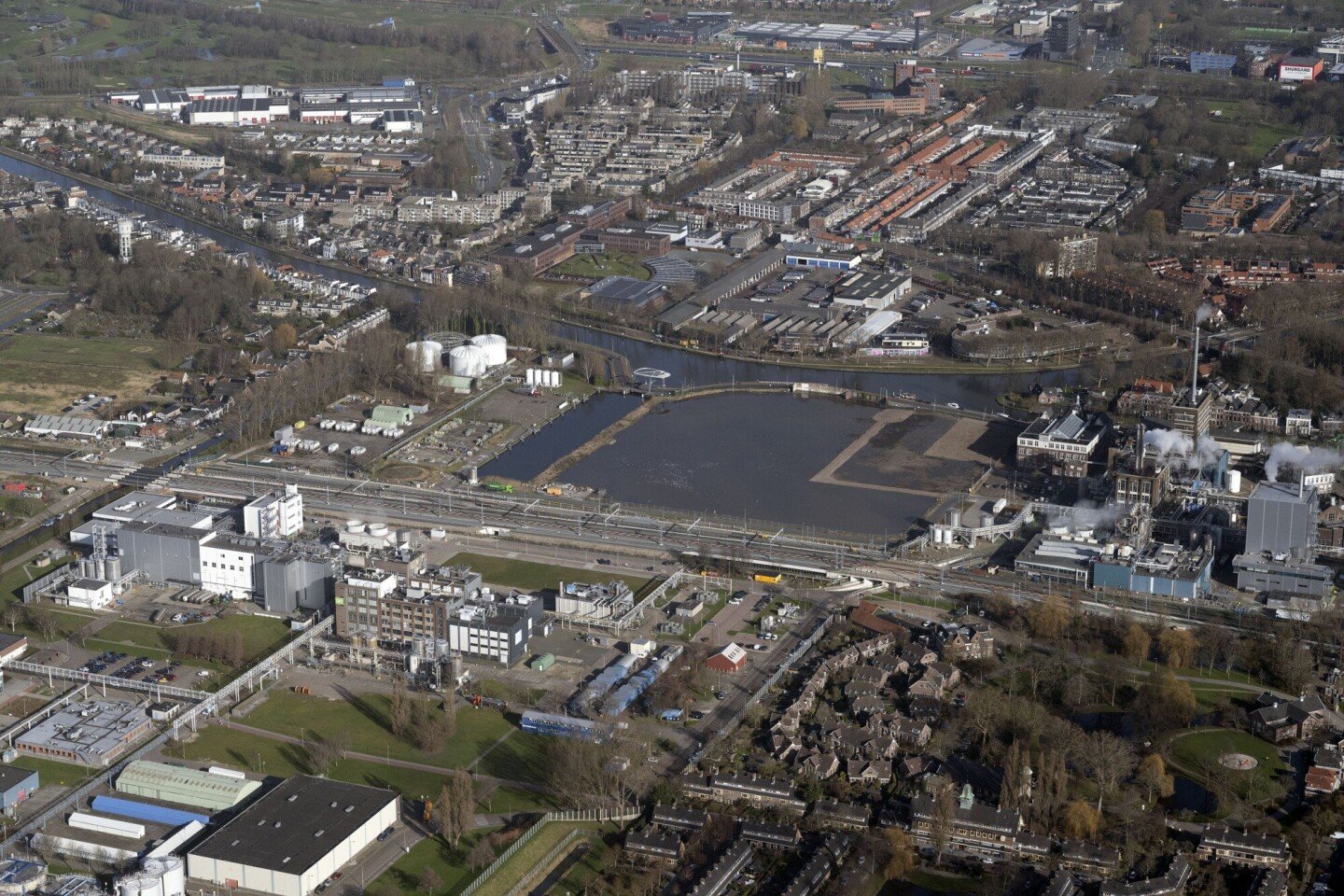 Former Calvé site covered with a layer of water