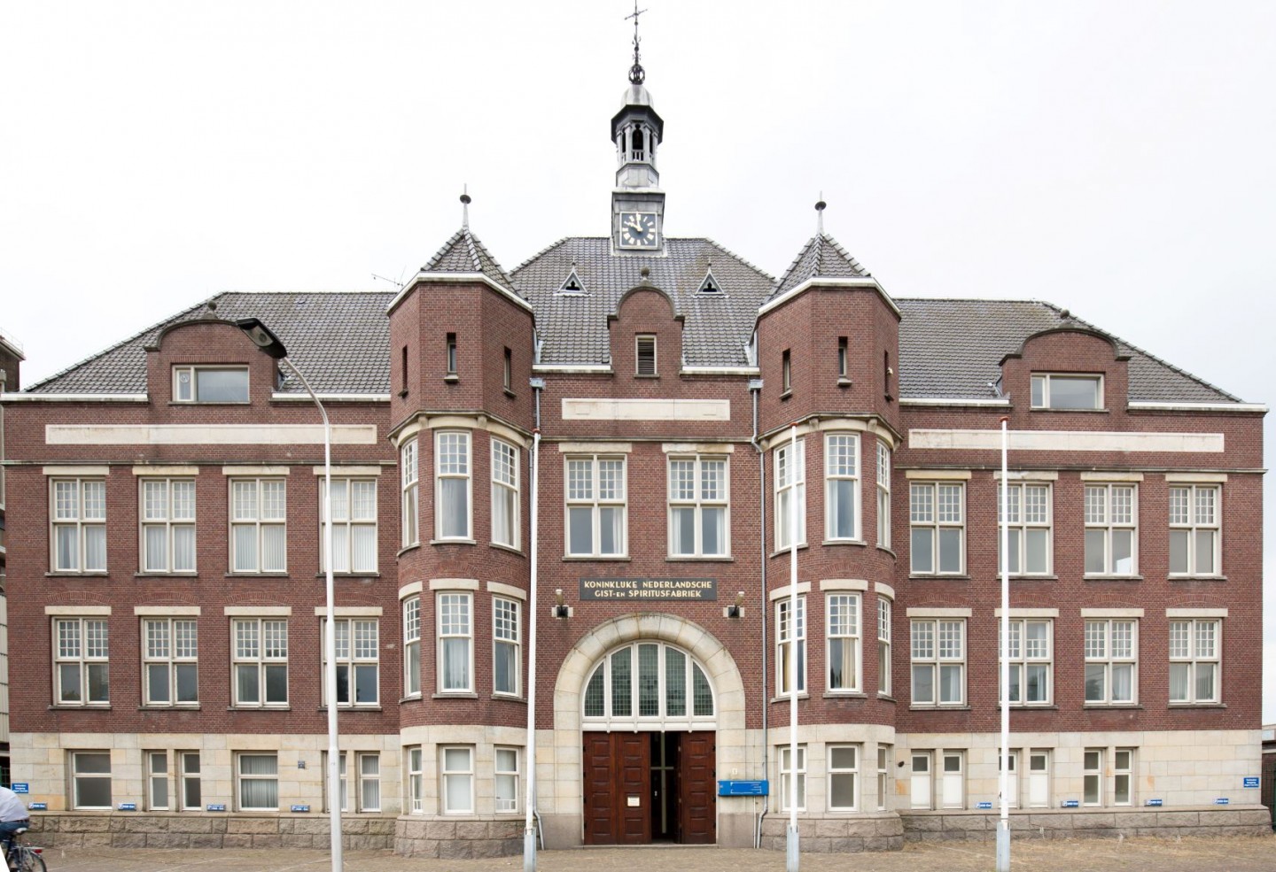 Grote Kantoor’ of DSM in Delft appointed as ‘Chemical Landmark'